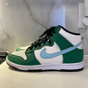 Nike Dunk mid custom women’s